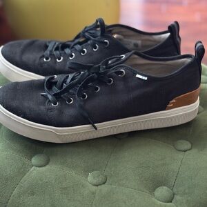 TOMS Men's Black and White Sneakers